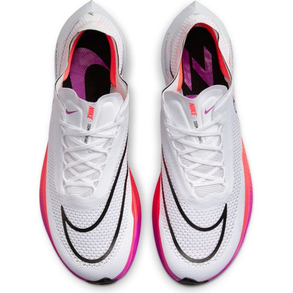 ZoomX StreakFly